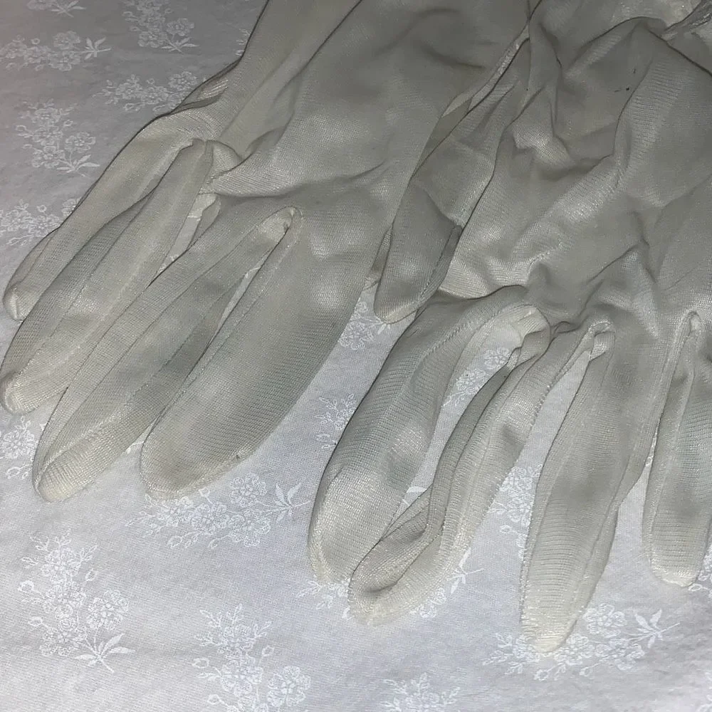 Vintage White Sheer Chiffon Nylon Gloves Size Large‎